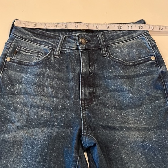 Judy Blue Relaxed Fit Mid Rise Size 3/26 - Picture 4 of 16